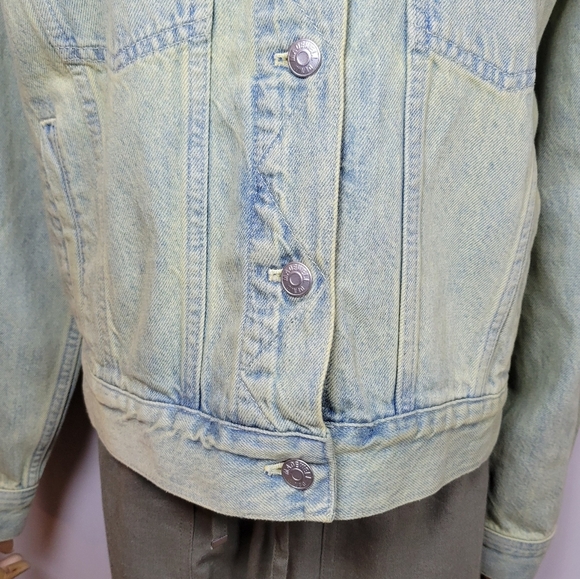 Madewell Oversized Crop Denim Trucker Jacket Size Medium - Picture 2 of 11